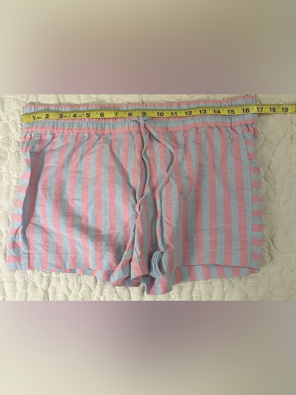Vineyard Vines Striped
Pop Embroidered 
Pull-On Shorts NWT size Medium - Picture 7 of 9